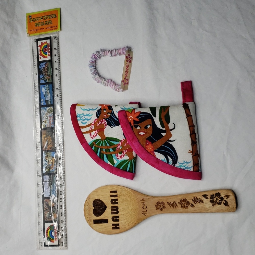 Hawaii Souvenir Bundle Vintage and Contemporary